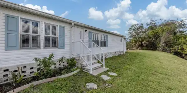 583 PORTSIDE DRIVE