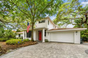 4 BLUFF VIEW DRIVE