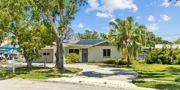 2302 16TH STREET W