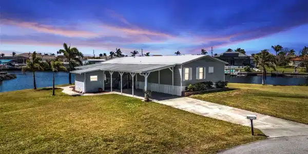 771 TANGERINE COURT