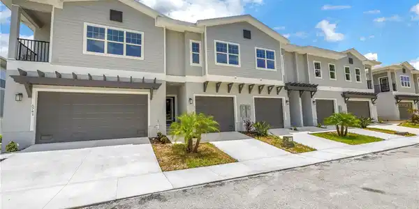 5739 DESERT ROSE PLACE