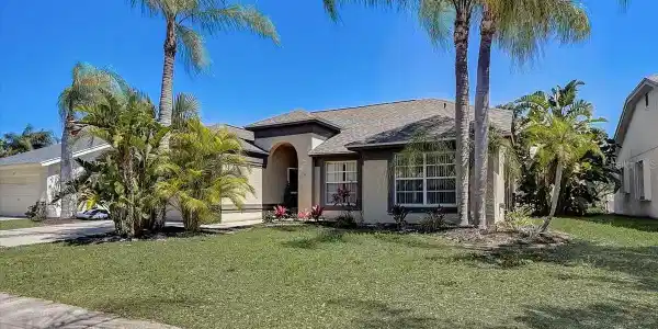 701 47TH E