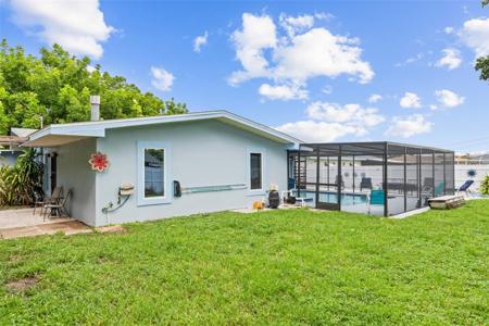 2705 SE 18TH PLACE
