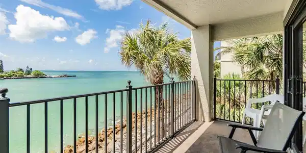 7403 BAYSHORE DRIVE