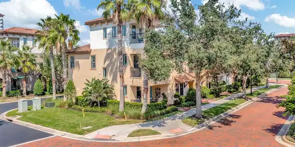 4888 YACHT CLUB DRIVE