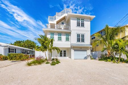 608 ROSE STREET