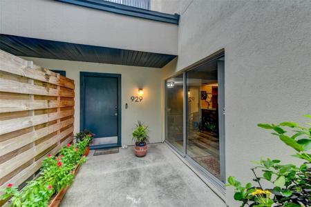 929 BYRON COURT