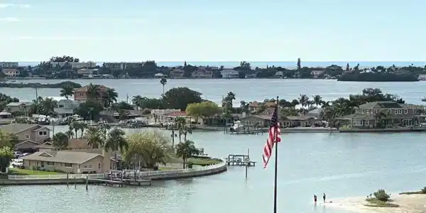 100 BLUFF VIEW