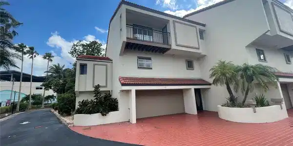 240 WINDWARD PASSAGE