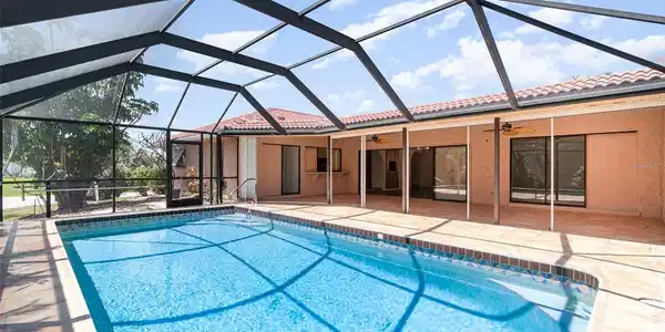 2621 VIA VENETO DRIVE