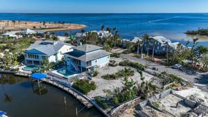 243 HARBOR