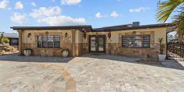 357 LA HACIENDA DRIVE