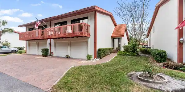 720 SORRENTO INLET
