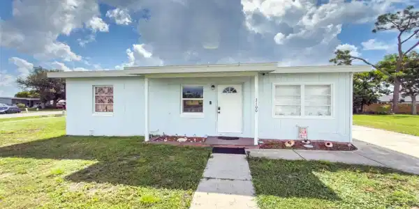 3100 CRESTWOOD DRIVE