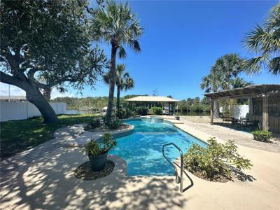 104 PALM CIRCLE