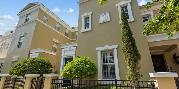 2419 VICTORIA GARDENS LANE