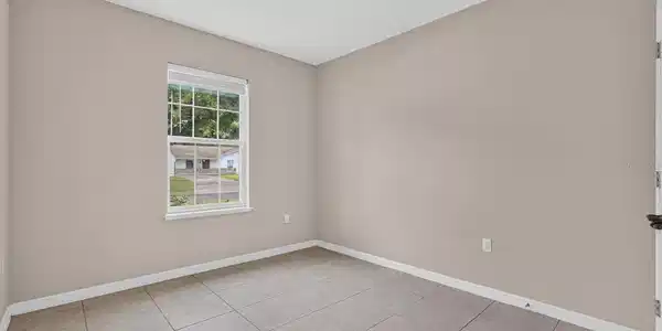 Image 4 Image 4
