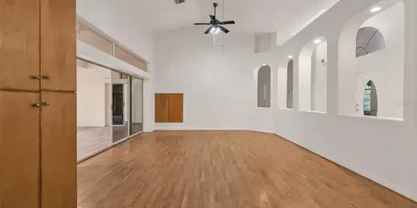 Image 4 Image 4
