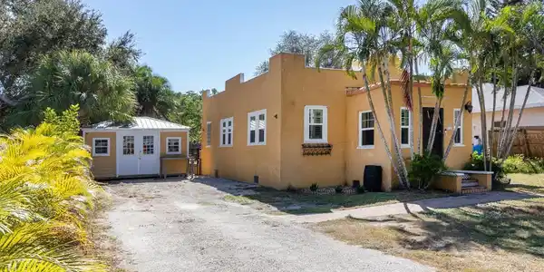 213 PAVONIA ROAD