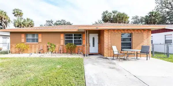 1419 17TH E