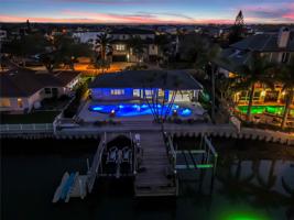 906 OAKWOOD