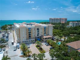1064 TAMIAMI