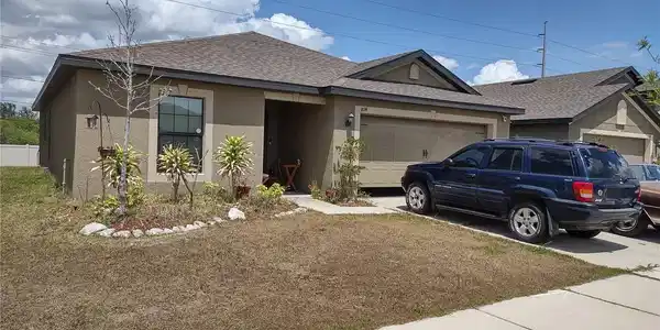 814 CHATHAM WALK