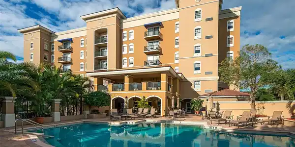 1064 N TAMIAMI TRAIL