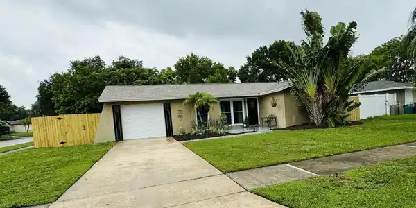 11928 MANDARIN COURT
