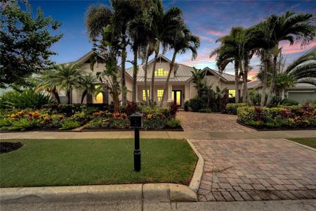 607 MANNS HARBOR DRIVE