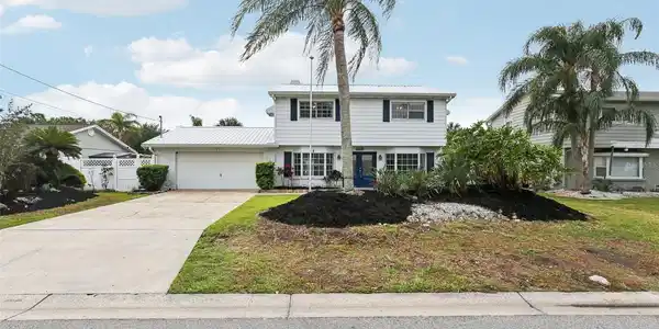 8706 ELMWOOD LANE