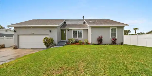 354 WILLOW LANE