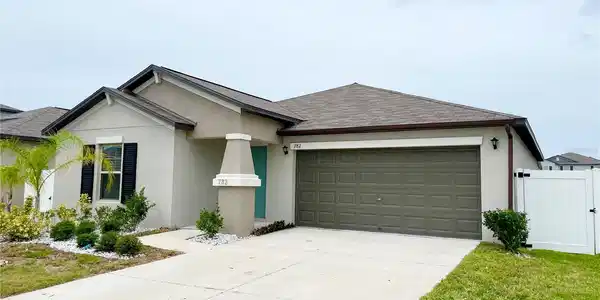 782 8TH NW