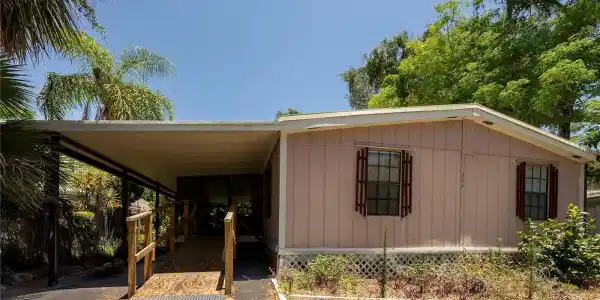 304 PINEWOOD AVENUE