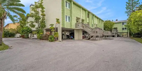 318 WINDRUSH BOULEVARD