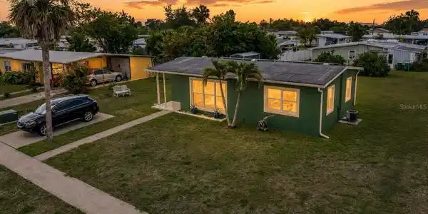 21915 CALVIN LANE