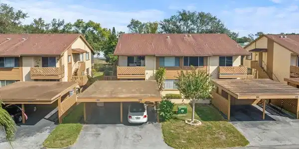 3832 LANYARD COURT