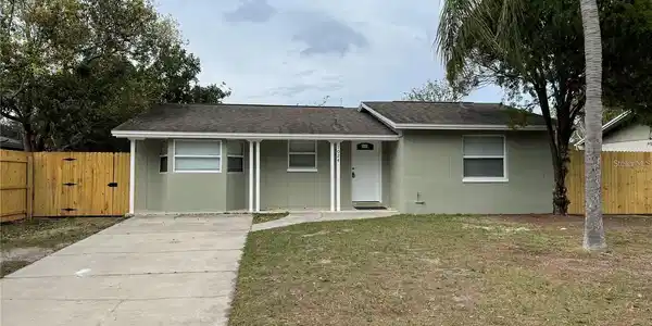 1024 JADEWOOD AVENUE