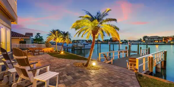 204 POINCIANA LANE