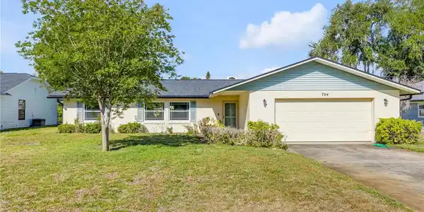 704 GREEN ROAD