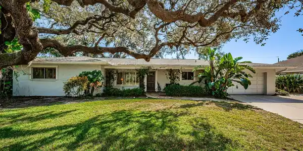 107 OAKWOOD