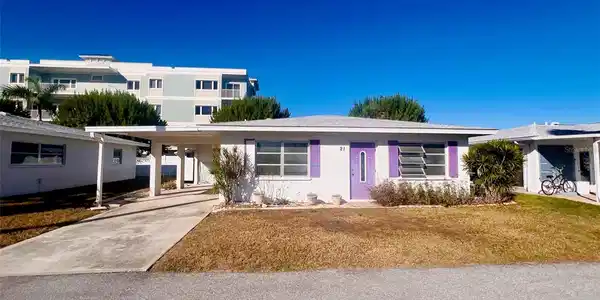 1977 BEACH ROAD