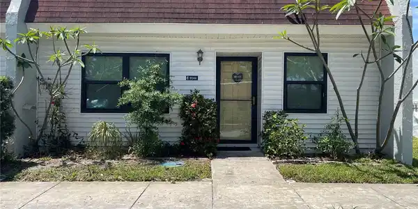 9144 OAKWOOD