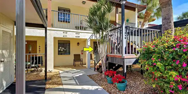 409 PINE HOLLOW CIRCLE