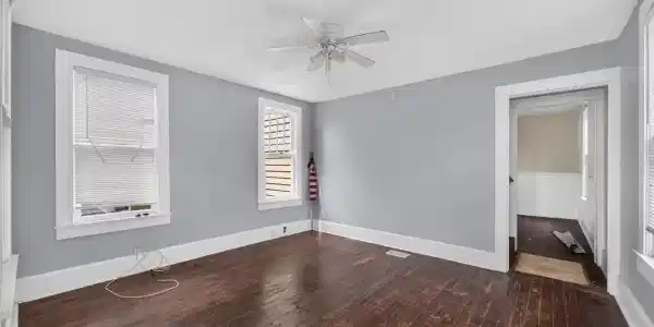Image 4 Image 4