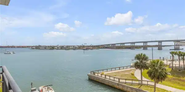 101 N RIVERSIDE DRIVE