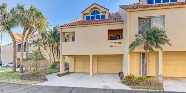 1630 ROYAL PALM DRIVE S