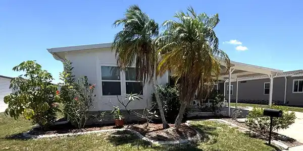 717 RIVERVIEW CIRCLE