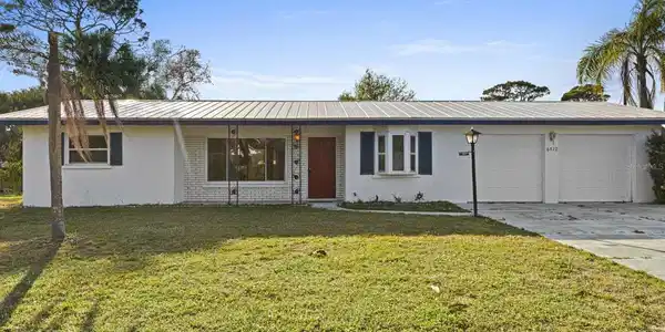 6712 3RD STREET W