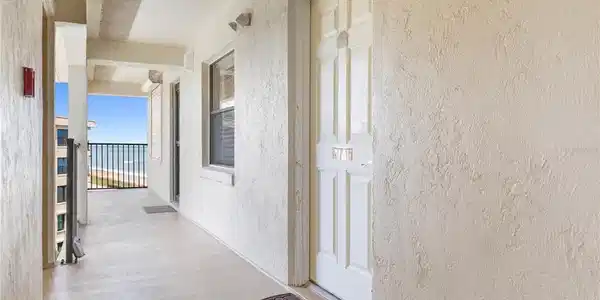 2700 OCEAN SHORE